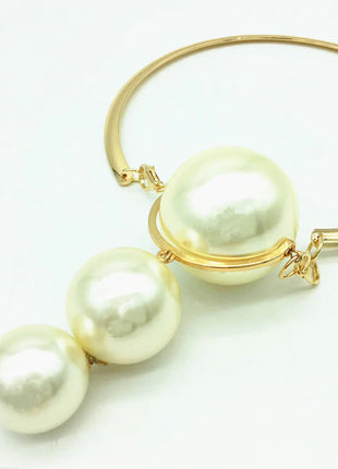 Exaggerated Large Pearl Pendant Necklace