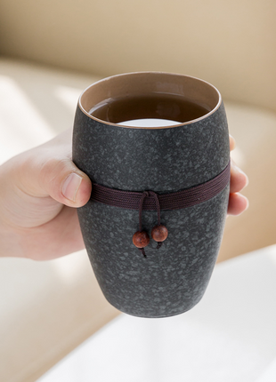 Black Porcelain Tea Infuser Mug with Lid – Modern Chinese Kung Fu Teacup