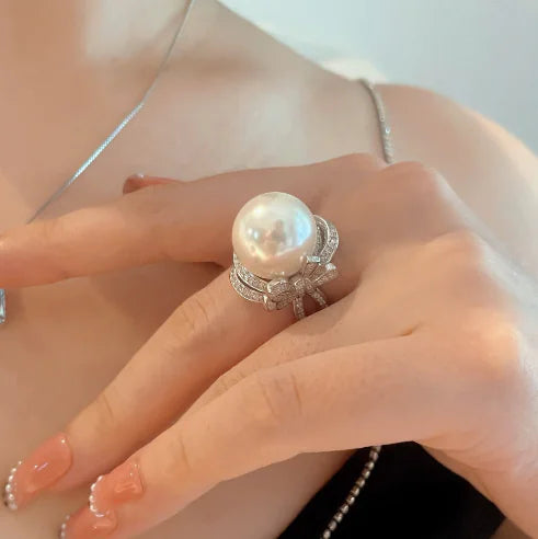 Adjustable Women's Ring with Big Pearl in Sterling Silver