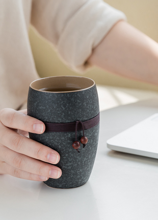 Black Porcelain Tea Infuser Mug with Lid – Modern Chinese Kung Fu Teacup