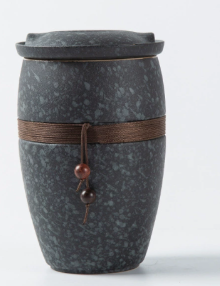 Black Porcelain Tea Infuser Mug with Lid – Modern Chinese Kung Fu Teacup