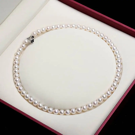 Elegant Pearl Necklace for Timeless Style