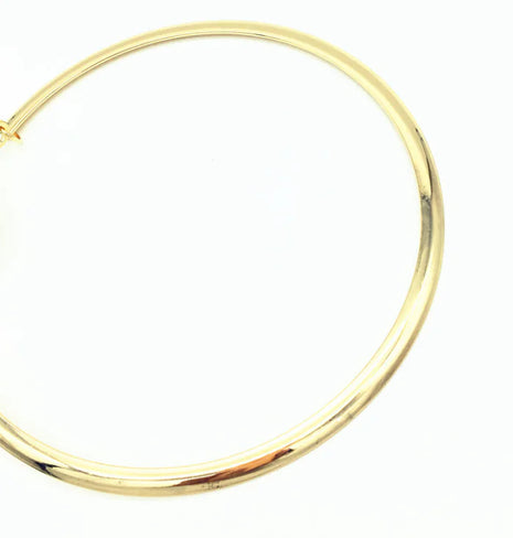 Exaggerated Large Pearl Pendant Necklace