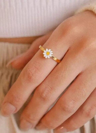 Metal flower-shaped fidget spinner rotatable ring for women in classic style