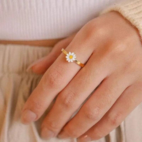 Metal flower-shaped fidget spinner rotatable ring for women in classic style