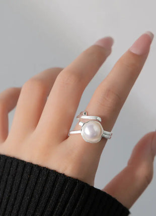 Women's Pearl Ring with Literary Double Lines Design