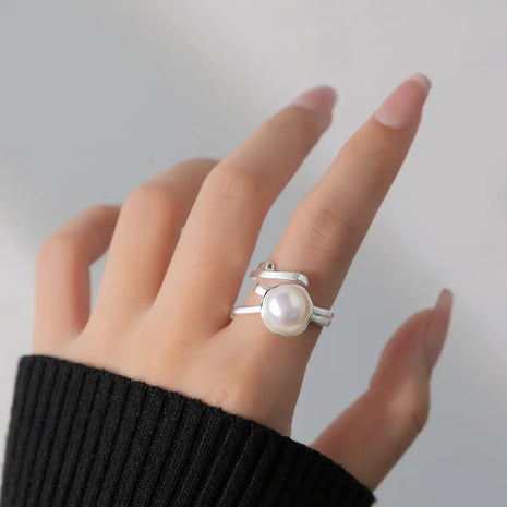 Women's Pearl Ring with Literary Double Lines Design