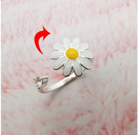 Metal flower-shaped fidget spinner rotatable ring for women in classic style