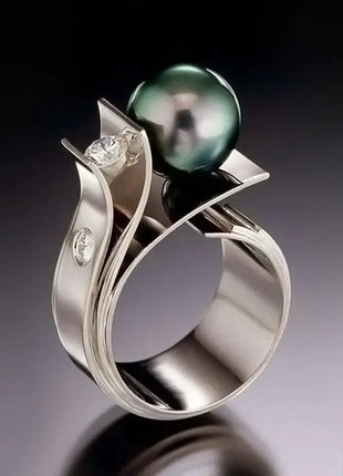 Creative Green Pearl Ring with Zircon Engagement Design