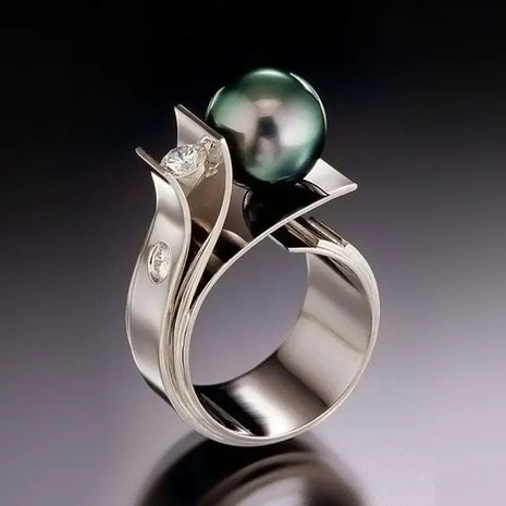 Creative Green Pearl Ring with Zircon Engagement Design