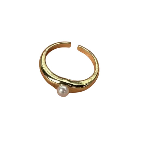 Pearl Ring with Elegant Light and Ripe Design