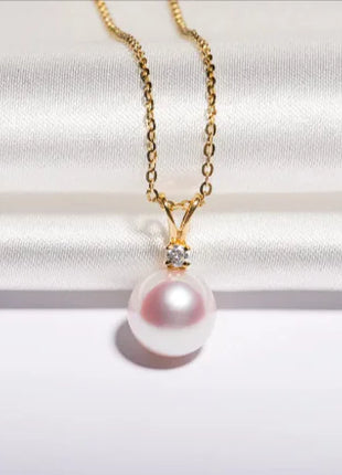Lustrous Sea Pearl Pendant Necklace