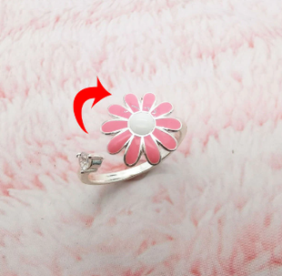 Metal fidget spinner rotatable flower ring for women in classic style